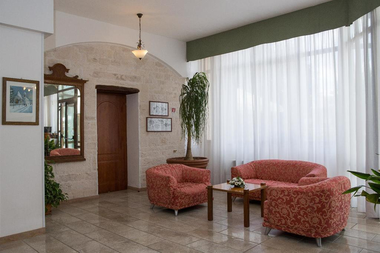 Public Area 2, Ramapendula, Bari