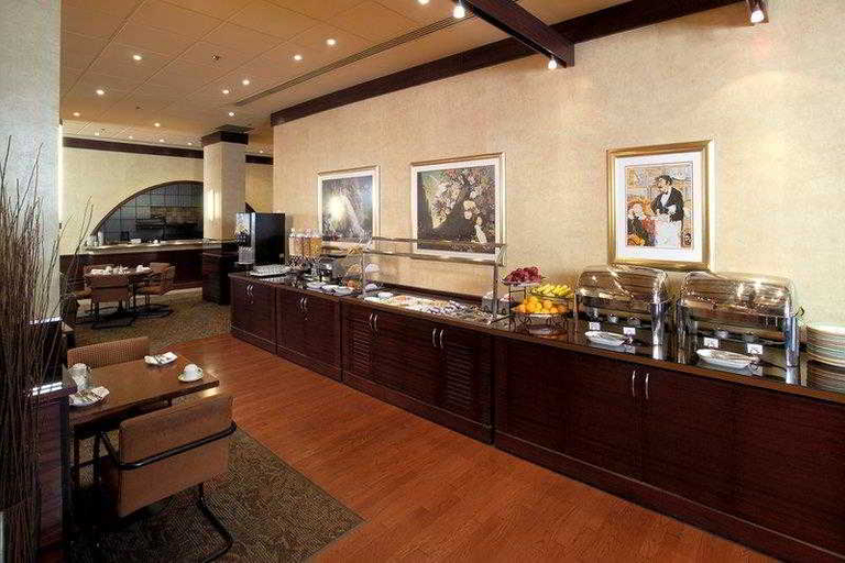 Food & Drinks