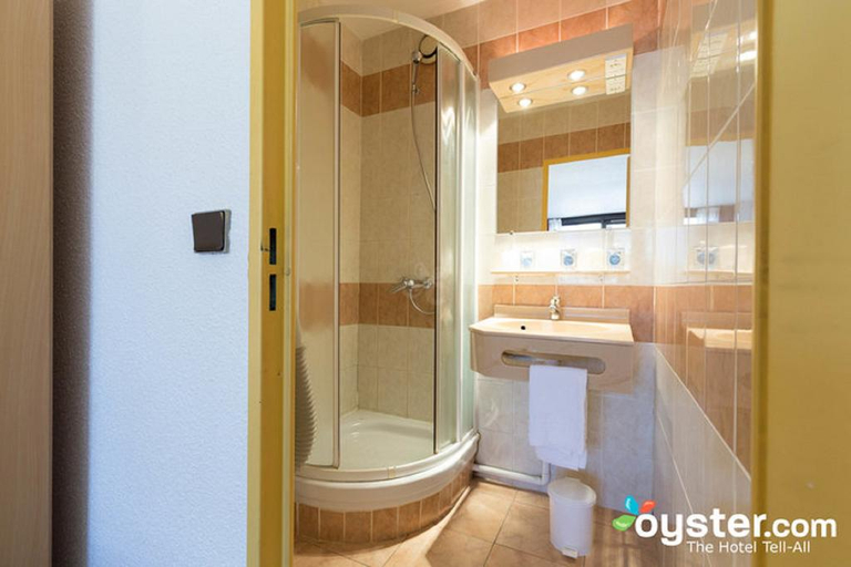 Bathroom 4, Hotel Isidore, Alpes-Maritimes