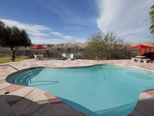 Lodge on the River, Mohave