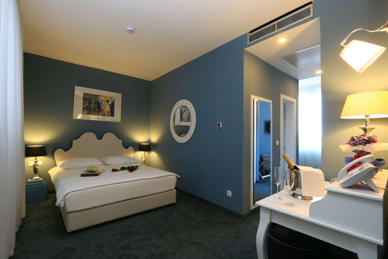 Bedroom, Aminess Younique Korčula Heritage Hotel, Korčula