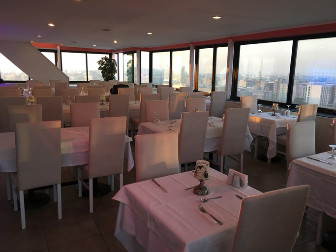 Food & Drinks 3, Aksan, Konak