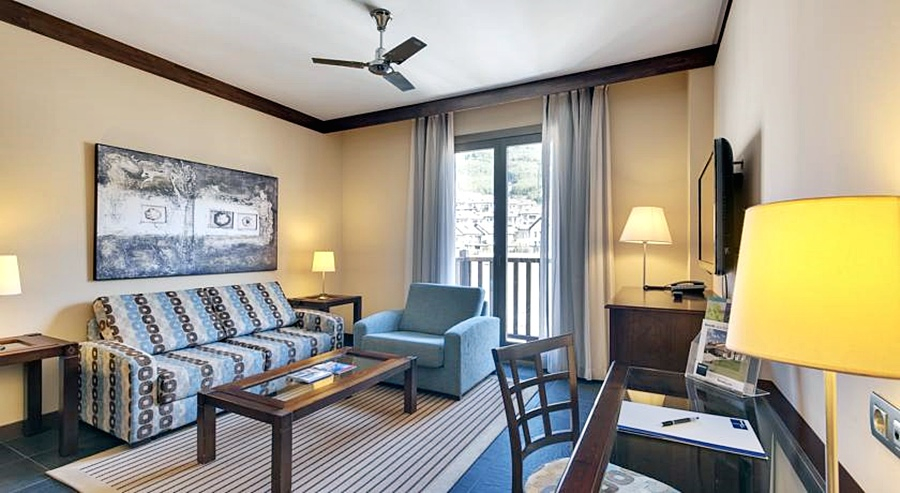 Bedroom 3, Hotel & SPA Real Badaguas Jaca, Huesca
