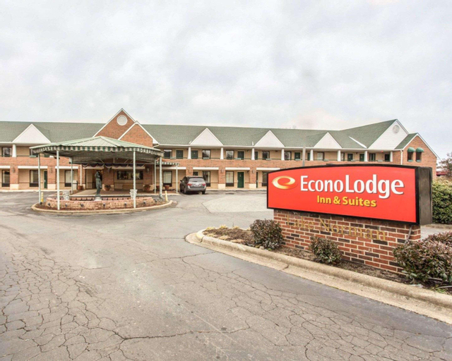 Red Roof Inn & Suites Cornelius, Mecklenburg