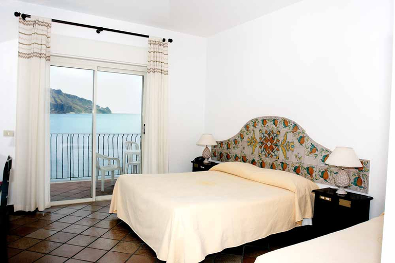 Bedroom 3, Bay Palace, Messina
