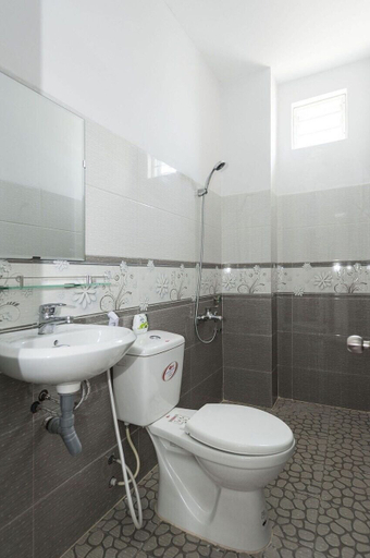 Bathroom 4, Queen Hotel, Qui Nhơn