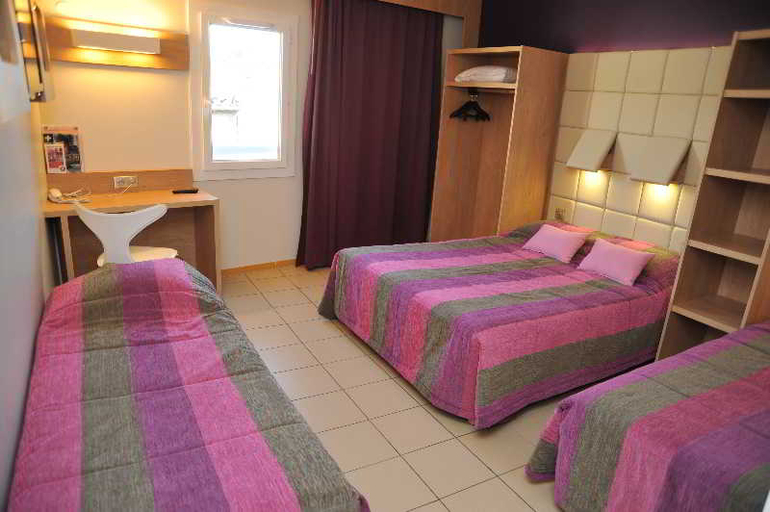 Bedroom 3, Hotel Espace Cite, Aude