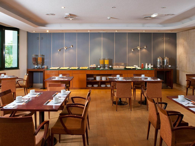 Food & Drinks 5, Apartamentos TH Las Rozas, Madrid