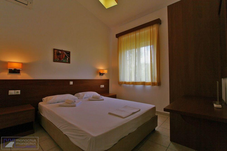 Bedroom 4, Monachus Monachus Apartments, Crete
