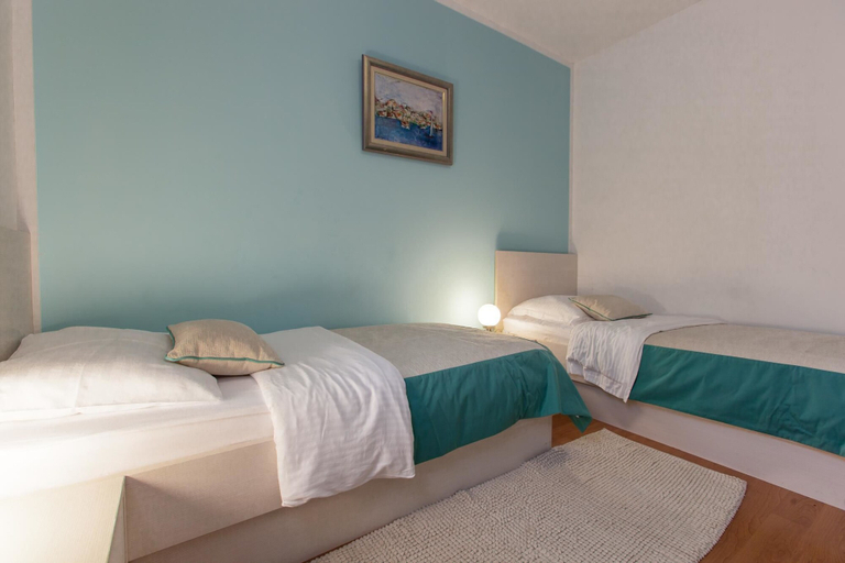 Bedroom 3, Apartments Filipovic, 3 min walk to the beach, Split