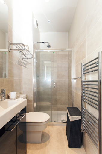 Bathroom 3, Old Brompton 2 Exclusive Atmosphere, London