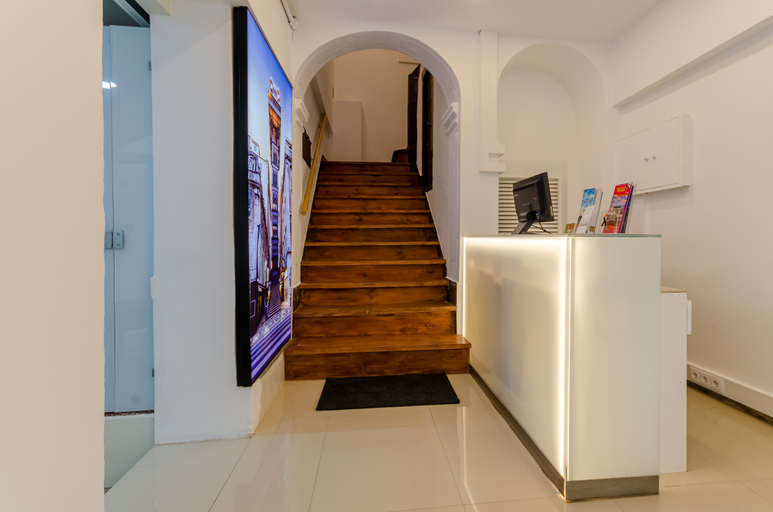 Public Area 2, Hotel Duas Nacoes, Lisbon