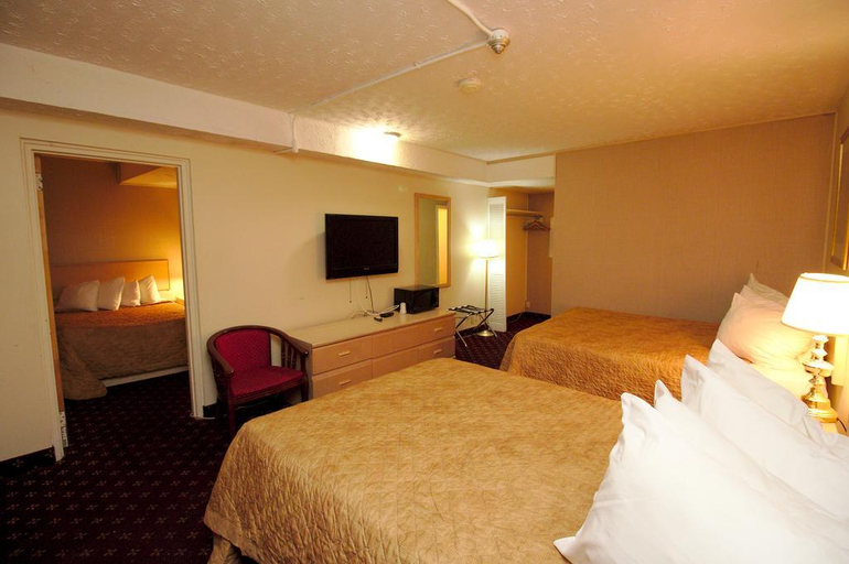 Bedroom 3, Niagara Lodge & Suites, Niagara
