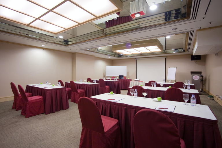 Business Facilities 4, Hotel Royal Queens, Singapore