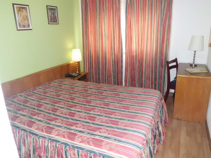 Bedroom 3, Castelao, Mafra