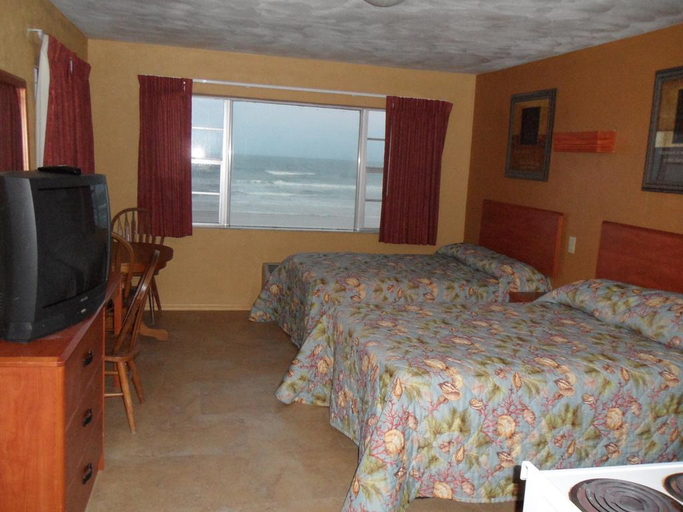 Public Area 3, Driftwood Beach Motel, Volusia