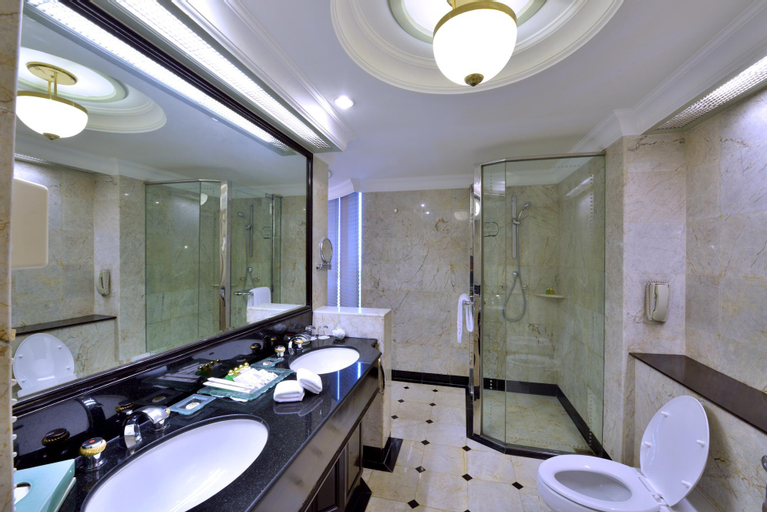 Bathroom 4