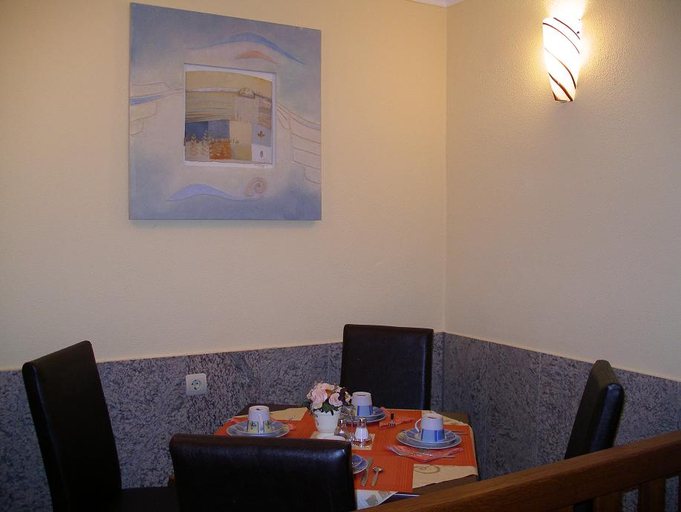 Exterior & Views 2, Hotel Elbe, Frankfurt am Main