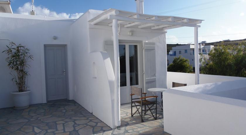 Bathroom 5, Manos, South Aegean