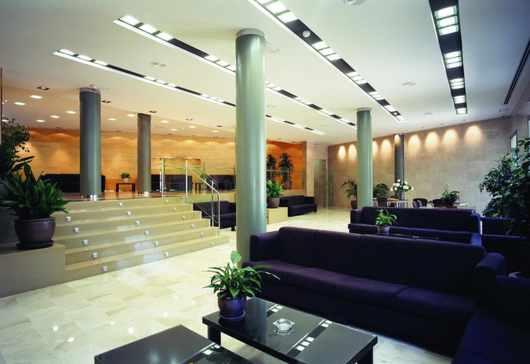 Public Area 4, Clipper, Girona