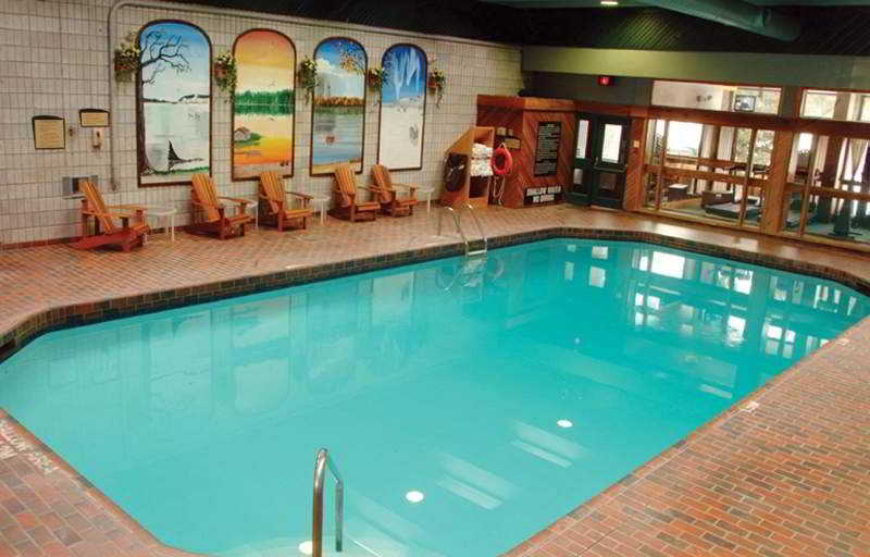 Sport & Beauty 2, Pinestone Rsrt & Conference Centre Ascend Htl, Haliburton