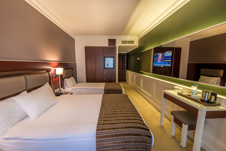 Bedroom 3, Seminal Hotel, Beyoğlu