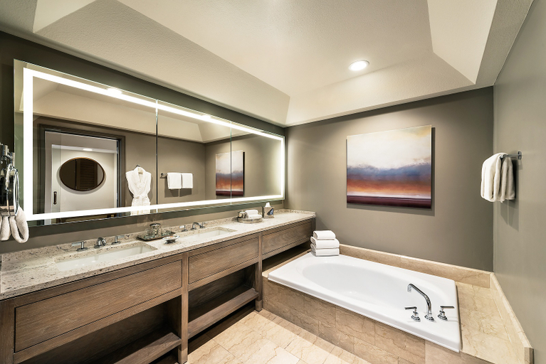 Bedroom 4, The Phoenician Resort, Maricopa