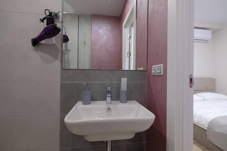 Bathroom 3, CityApartments Kyiv Centre, Shevchenkivs'kyi