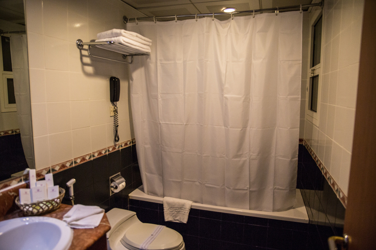 Bathroom 5, Saffron Boutique Hotel, Dubai