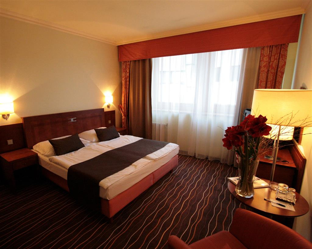 Bedroom 2, Luxury Family Hotel Bílá Labut, Praha 7