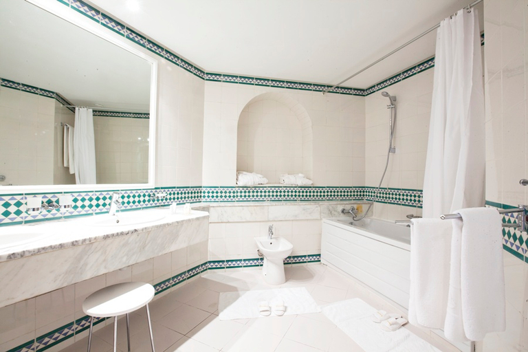 Bathroom 5, El Mouradi Hammamet, Hammamet
