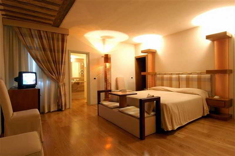 Bedroom 2, Grand Universe Lucca, Autograph Collection, Lucca