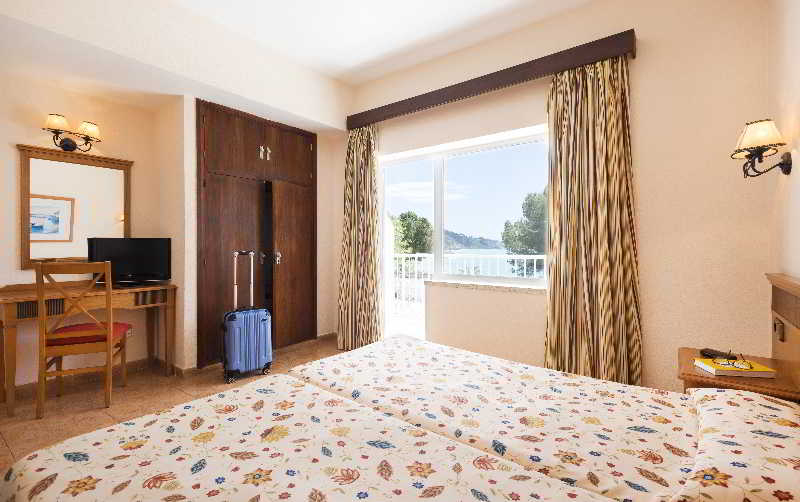 Bedroom 3, Neptuno Hostal, Baleares