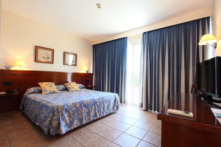 Bedroom 3, Abril, Alicante