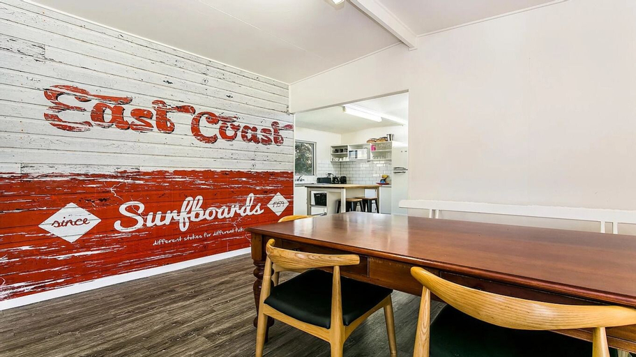 Dining Room 1, Your Luxury Escape - Bungalow 8, Byron