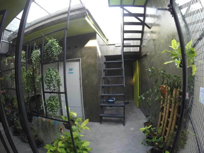Exterior & Views 2, Hometown Hostel, Muang Samut Songkhram