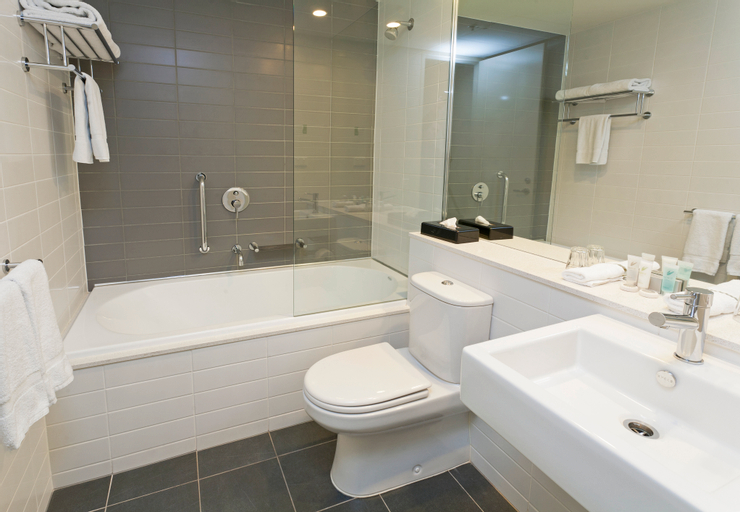 Bathroom 13