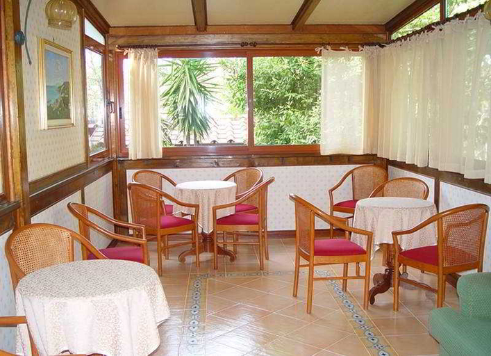 Public Area, Villa Fernanda, Napoli