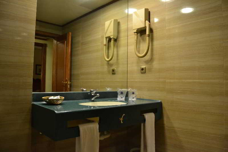 Bedroom 4, Hotel Zentral Center, Santa Cruz de Tenerife