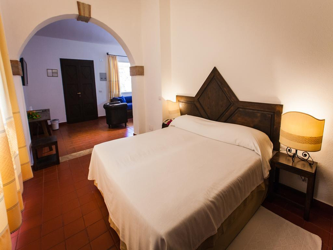 Bedroom 4, Costa Dei Fiori, Cagliari