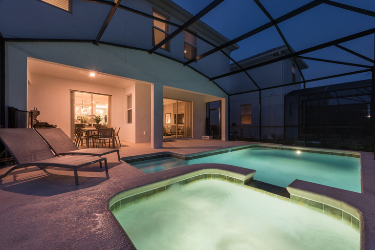 Sport & Beauty 1, Storey Lake 4821 A, Osceola