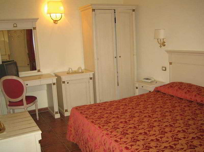 Bedroom 2, Quadrifoglio I, Roma