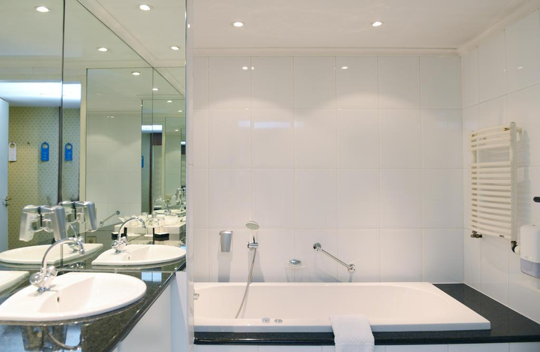 Bathroom, Amrath Hotel & Thermen Born-Sittard, Sittard-Geleen