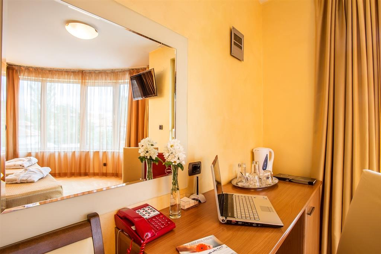 Bedroom 3, Hotel Europe, Stolichna