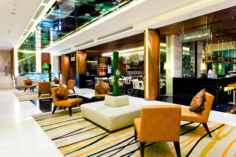 Public Area 4, Royal Princess Larn Luang Hotel, Bangkok, Pom Pram Sattru