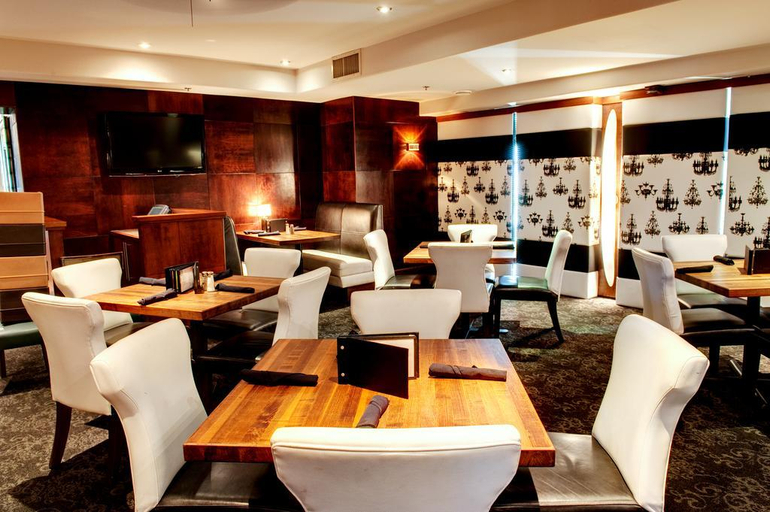 Food & Drinks 5, Sandman Signature Calgary Downtown Hotel, Division No. 6