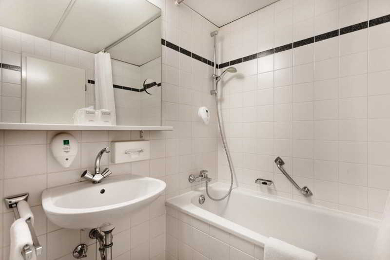 Bathroom 4, acom Hotel Berlin Kurfurstendamm, Berlin