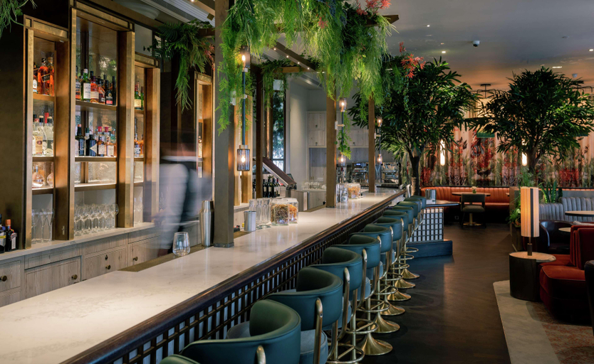 Food & Drinks 5, The Trafalgar St. James London, Curio Collection, London