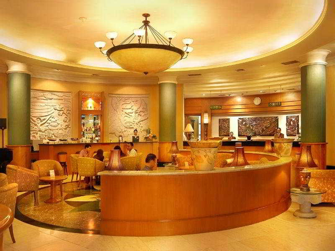Food & Drinks 5, Grand Aquila, Bandung