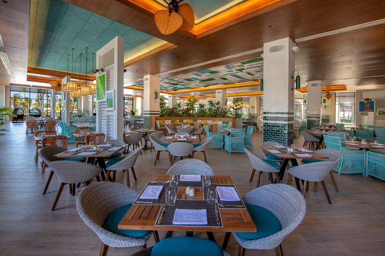 Food & Drinks 5, Lopesan Costa Bávaro Resort Spa & Casino, Salvaleon de Higuey
